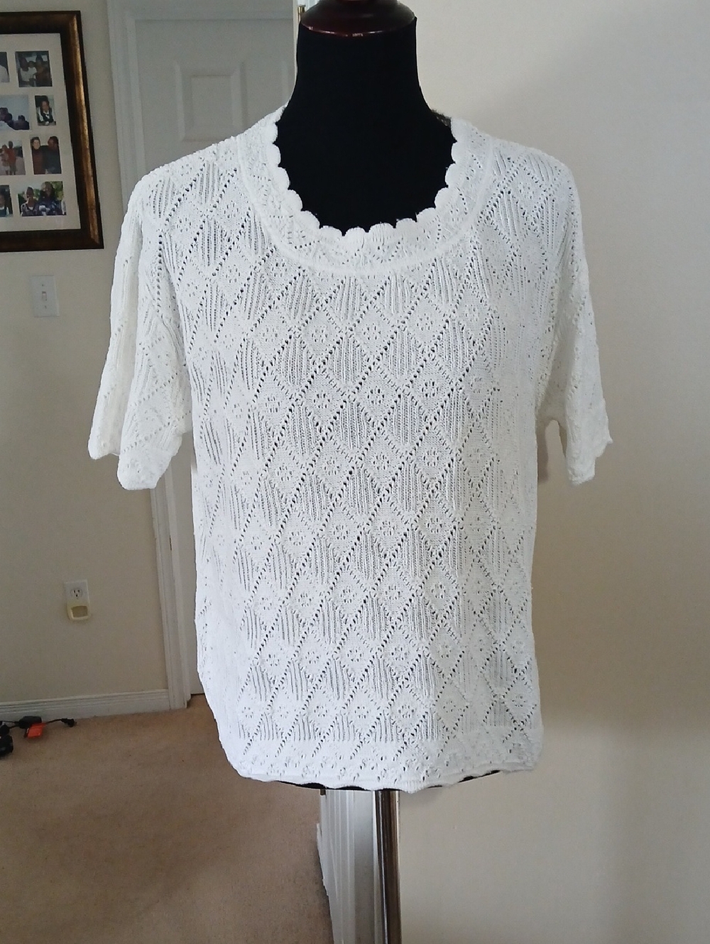 💓3/$15 Cotton Blend Chic White  Pullover Top for Women
